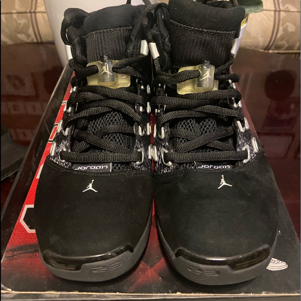 Jordan 17 Collezione Countdown Pack size 8.5